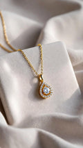 Gold Heart Necklace - Minimal Chic