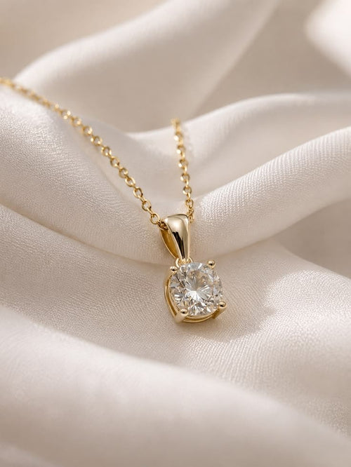 Gold Heart Necklace - Minimal Chic